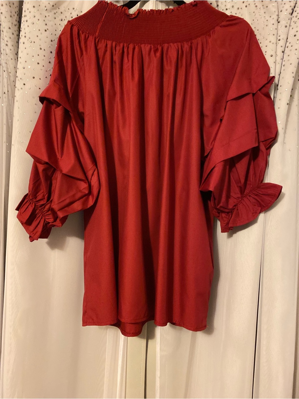 KARA CHIC BY NF NWT PLUS SIZE FITS MOST TIERED SLEEVES ON/OFF SHOULDER  TOP - Picture 2 of 5